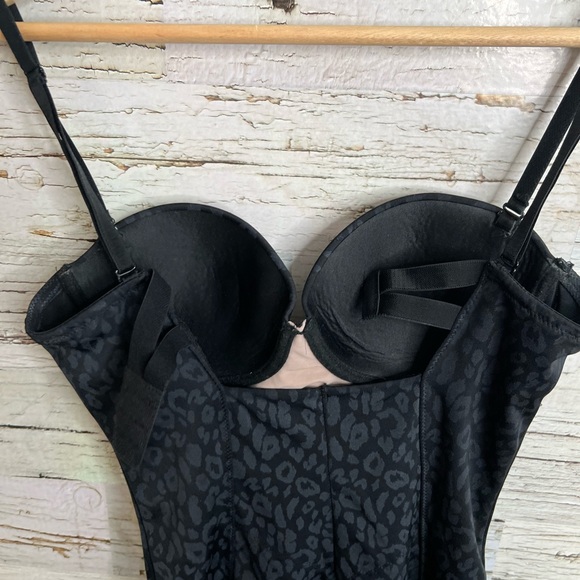 Bebe black lace mini dress size medium - Picture 5 of 9